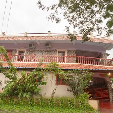 Oyo 24053 Auro Gp Guest House Auroville Dış mekan fotoğraf