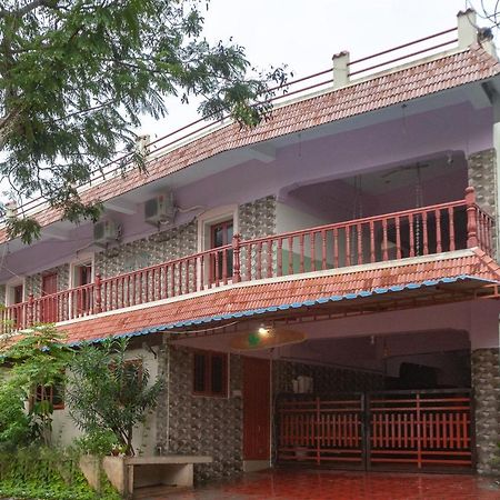 Oyo 24053 Auro Gp Guest House Auroville Dış mekan fotoğraf